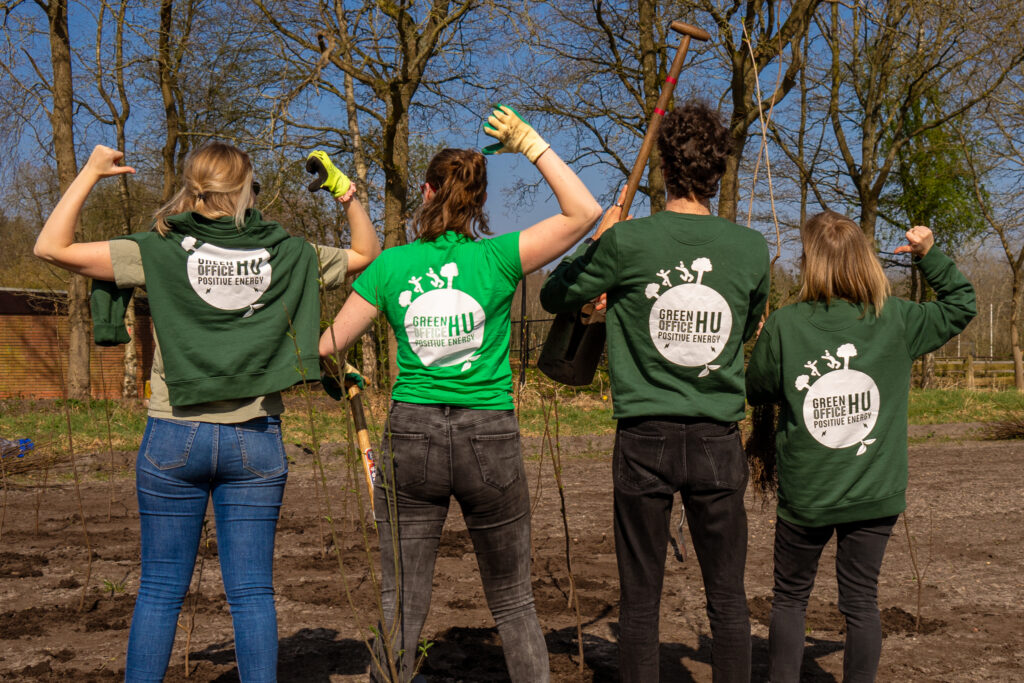 Fanny samen met het team van de Green Office